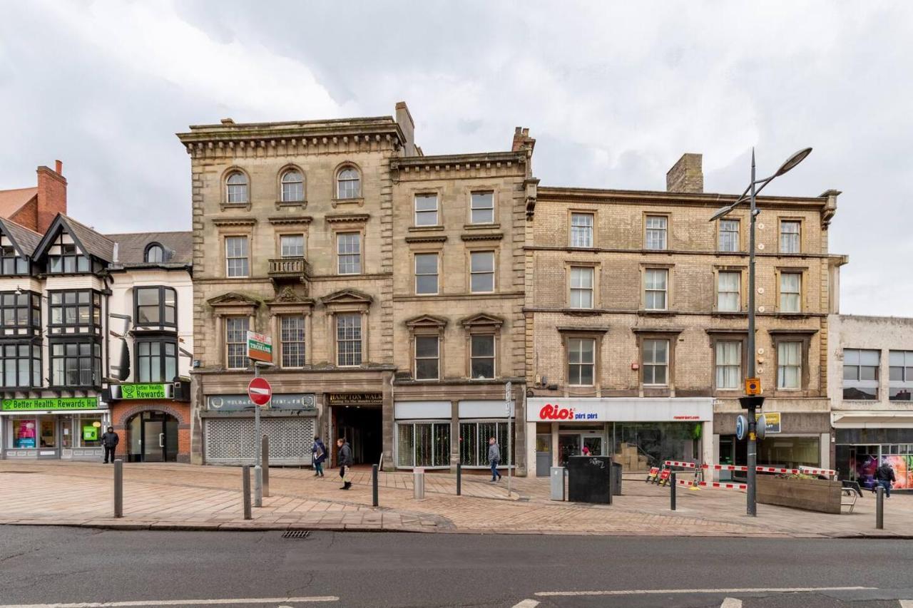 - City Centre Wv1 *